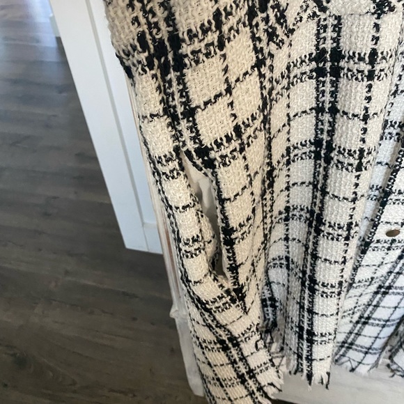 Plaid shacket - Picture 2 of 6